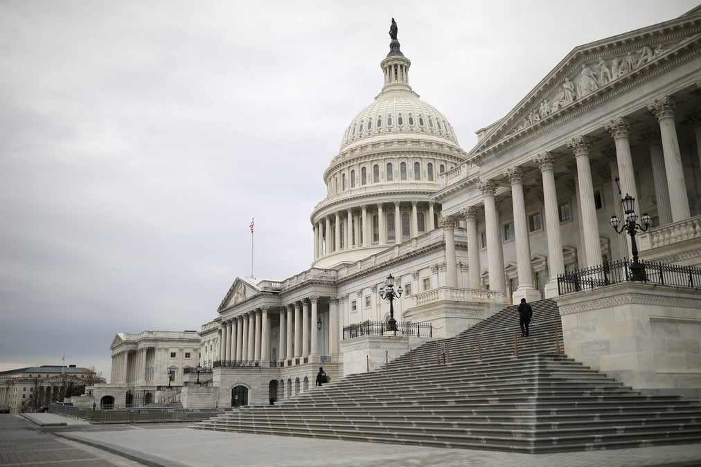 Usa: le senat reporte les debat sur le plan de relance biden