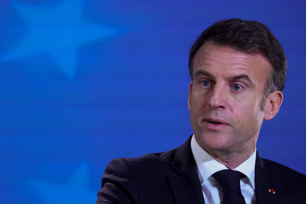 Emmanuel macron participe au sommet des dirigeants de l'union europeenne