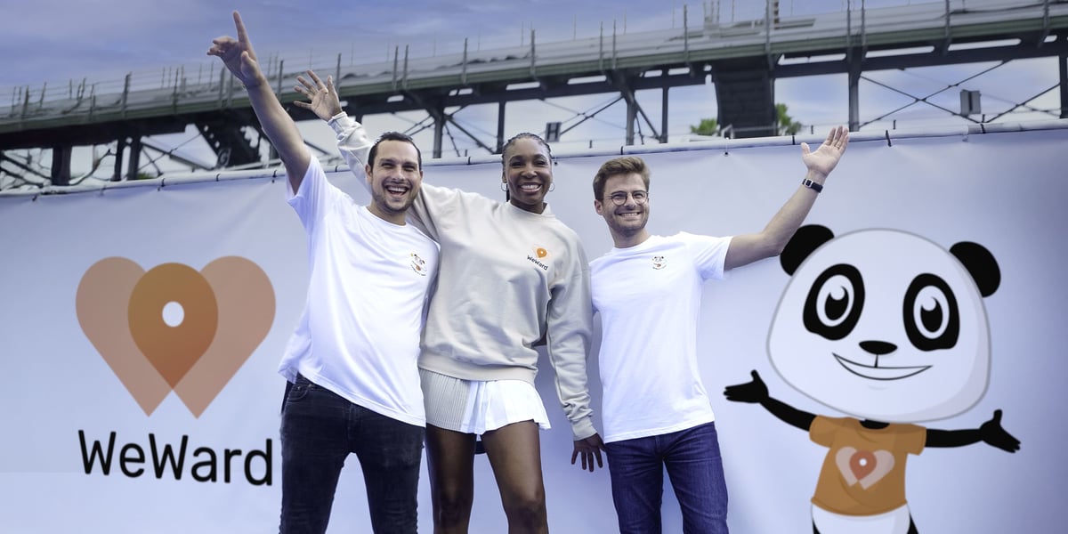 Venus Williams, entourée de deux des cofondateurs de WeWard, Yves Benchimol et Tanguy de La Villegeorges.