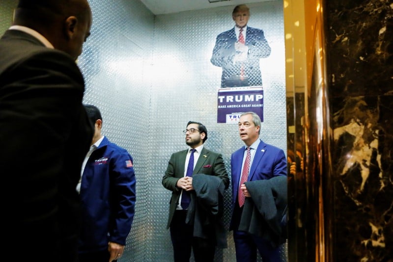 Farage propose de servir "d'intermediaire" entre londres et washington