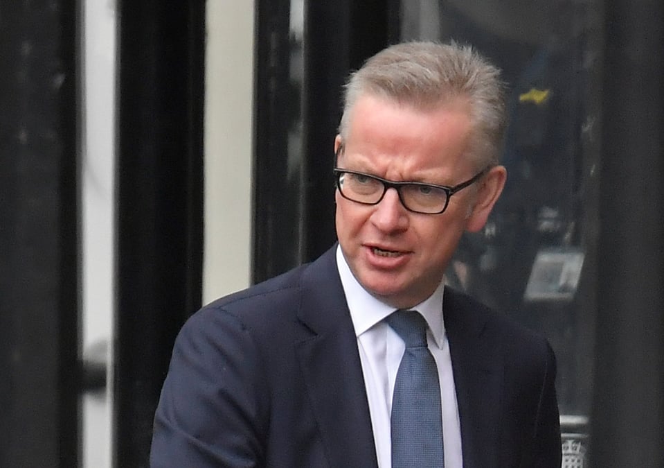 Tories: discussions entre candidats pour faire barrage a johnson, rapporte the guardian