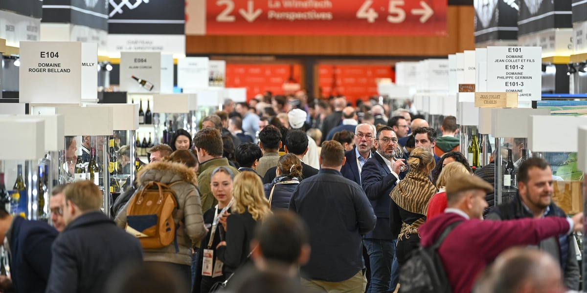Dans les allées du salon Wine Paris, du 12 au 14 février 2024, les viticulteurs ont aussi présenté leurs vins sans alcool ou faiblement alcoolisés.
