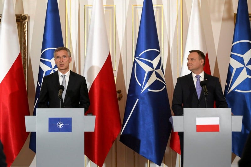 Le parti au pouvoir en pologne fait un geste avant le sommet de l'otan