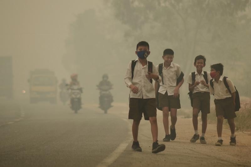 300 millions d’enfants dans le monde respirent de l’air tres pollue