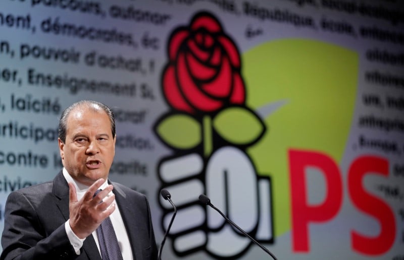 Le premier secretaire du ps appelle valls et hamon a faire preuve de retenue