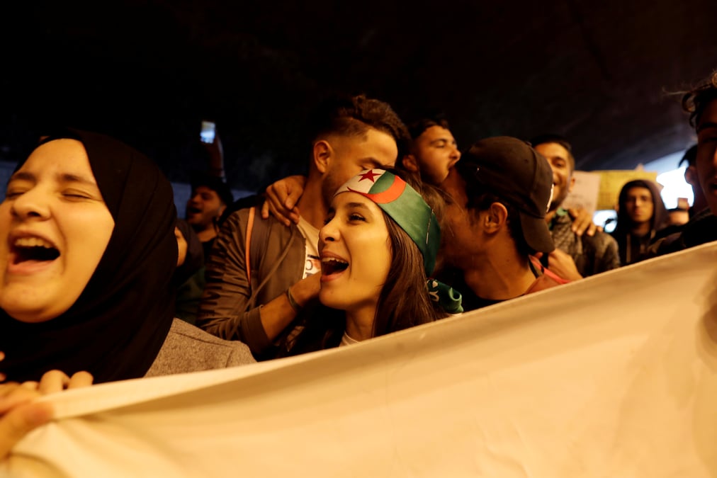 Algerie: le fln dit soutenir le mouvement populaire