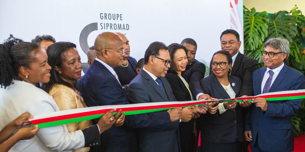 Le ministre malgache des Transports, du tourisme et de la météorologie, Joel Randriamandranto, officialise les activités de GS Aviation, lundi 13 janvier 2020 à Antananarivo.
