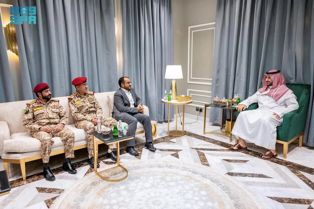 Le ministre saoudien de la defense, le prince khalid ben salmane, rencontre la delegation houthie du yemen a riyad