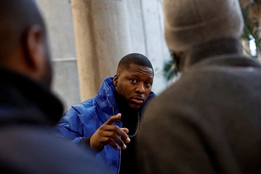 Theodore luhaka, dit "theo", lors du proces de policiers impliques dans son interpellation brutale