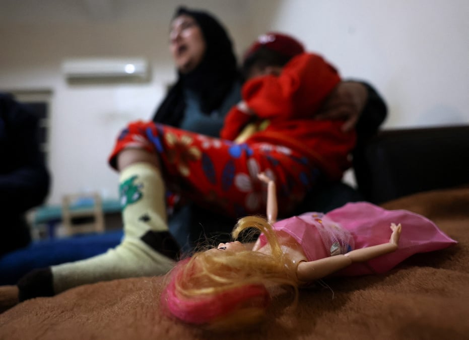 Preparatifs a l'hopital italien du caire pour le transport des blesses palestiniens vers rome