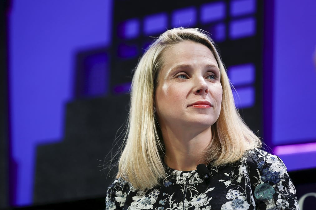 Yahoo reflechit a la vente de ses activites internet et a l'avenir de marissa mayer