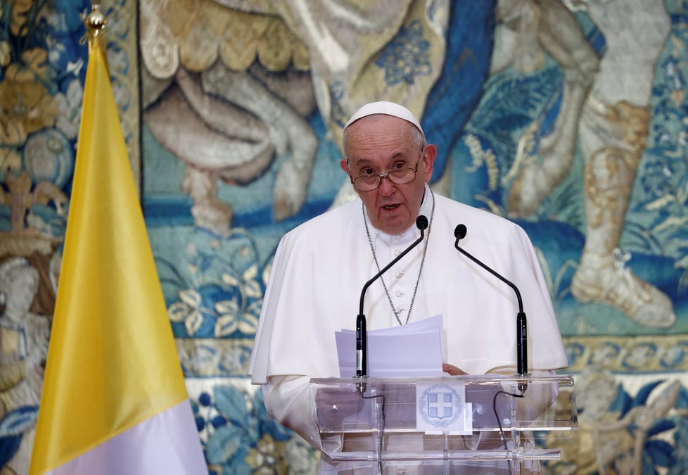 Le pape francois en grece, ou il visitera un camp de migrants a lesbos