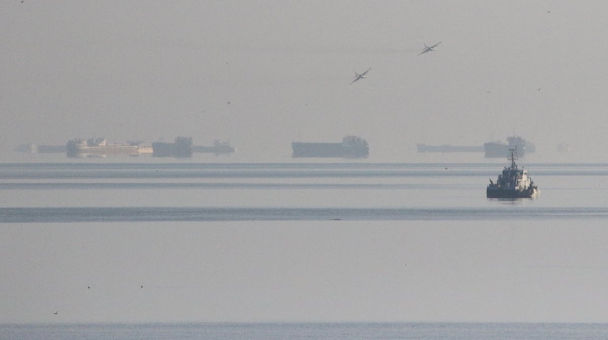La russie bloque les ports ukrainiens de la mer d'azov