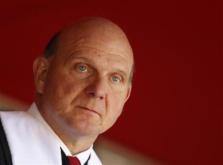 LE TITRE MICROSOFT GRIMPE APRÈS L'APPEL À DÉMISSION DE STEVE BALLMER