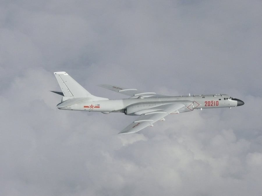 Neuf appareils de l'armee de l'air chinoise penetrent dans l'espace aerien de taiwan
