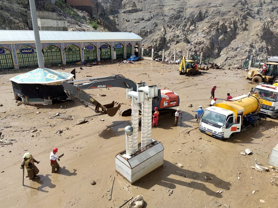Au moins 53 morts apres des inondations en iran
