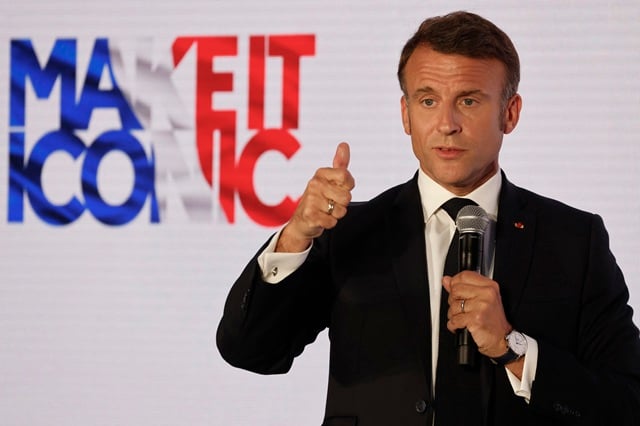Emmanuel Macron doit annoncer le détail des 20 milliards d'euros d'investissements nouveaux ce lundi à Versailles.
