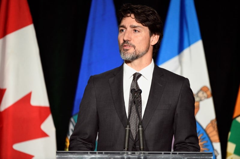 Crash en iran: trudeau promet aux familles des victimes que justice sera rendue