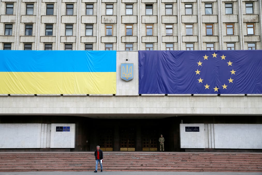 L'ue veut accorder a l'ukraine une aide financiere de 1,2 milliard d'euros