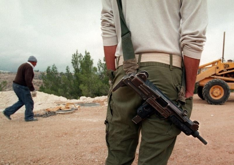 Israël va privatiser le fabricant des Uzi