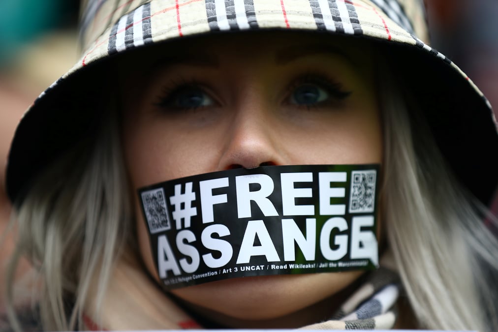 Assange devant la justice pour eviter d'etre extrade aux usa