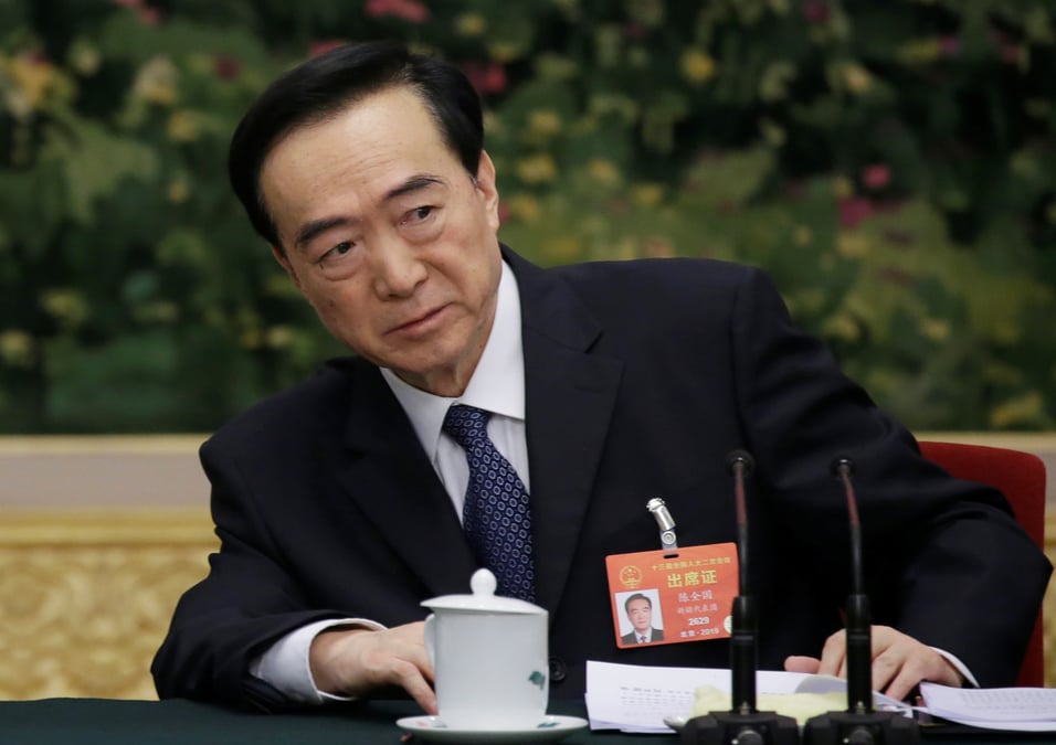 Les usa sanctionnent quatre chinois, dont le chef du pcc au xinjiang