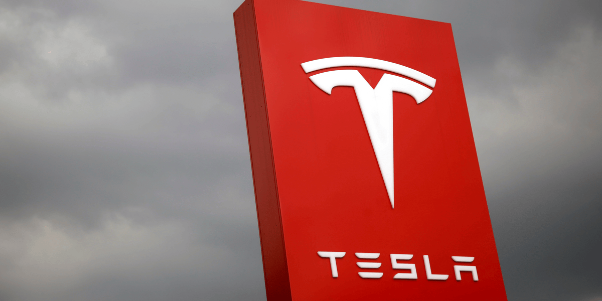 Les etats-unis lancent une enquete sur le systeme autopilot de tesla
