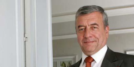André Yché