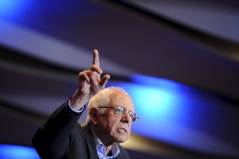 Bernie sanders s'appuie sur les democrates mecontents