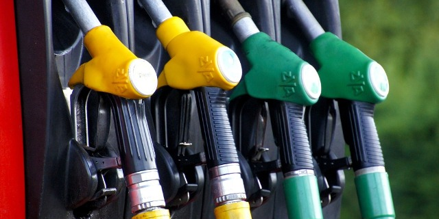 pompe essence station services