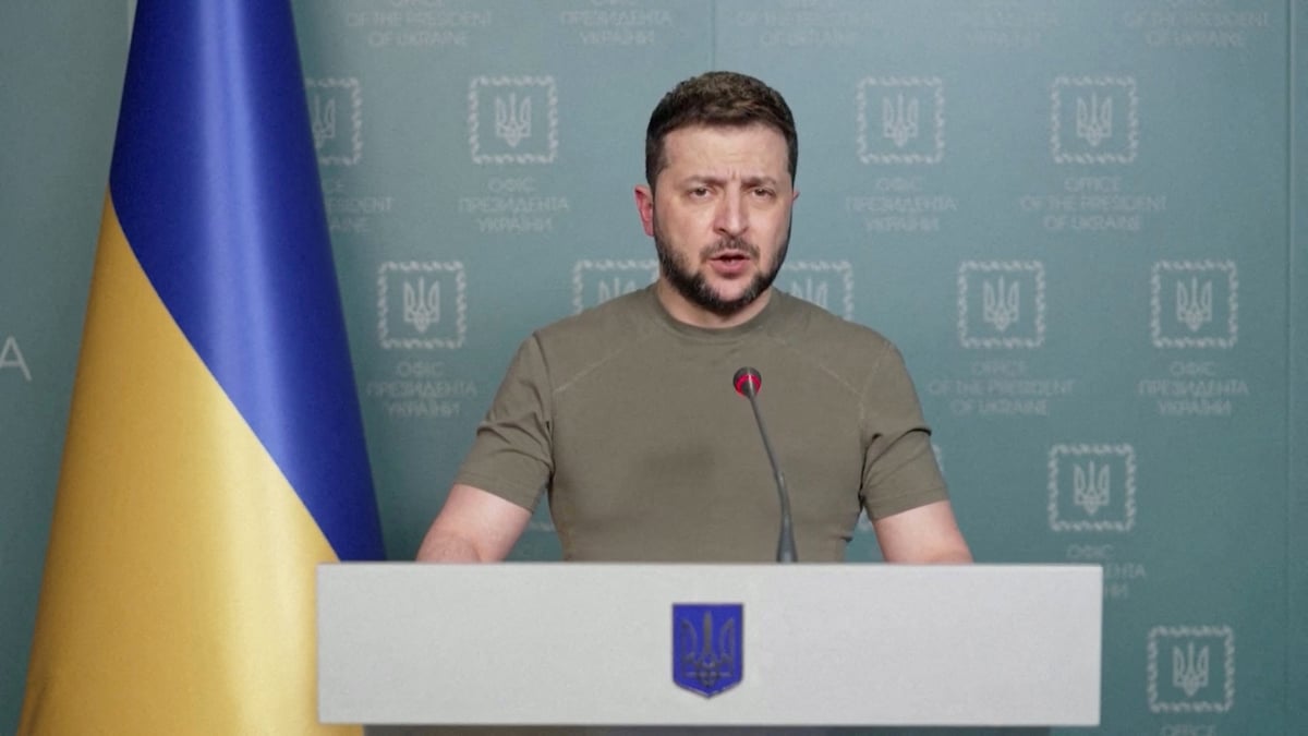 Ukraine: zelensky declare que la region du donbass est completement detruite