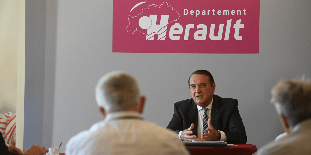 Le 25 septembre, le président de l'Hérault Kléber Mesquida faisait le point sur les dossiers en cours, pointant notamment la nécessité d'accompagner au mieux le secteur viticole en grande fragilité après la sécheresse de l'été passé.