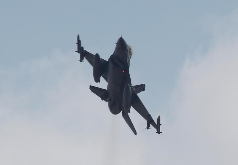 Raids aeriens turcs en syrie, 51 djihadistes tues, selon ankara