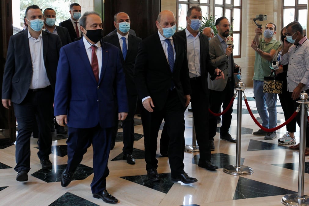 A beyrouth, le drian menace d'accentuer la pression sur les dirigeants libanais