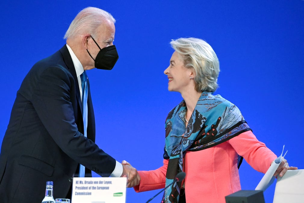 Russie: biden et l'ue s'engagent a cooperer en matiere de securite energetique