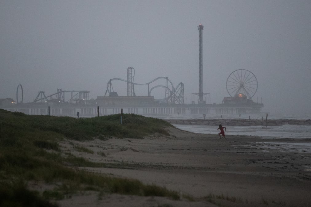 La tempete nicholas s'approche du texas et de la louisiane