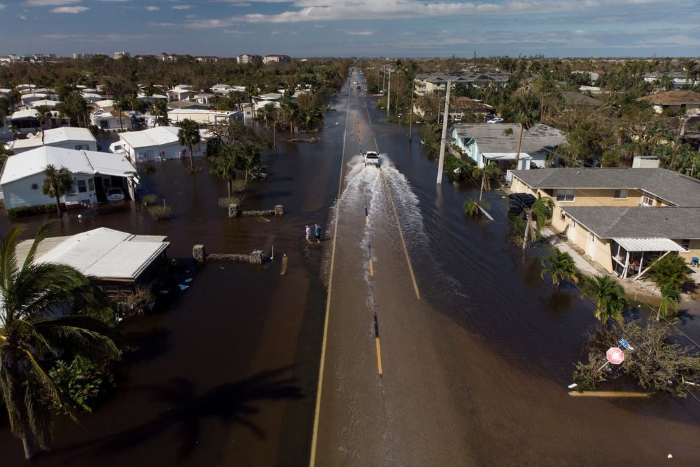 Vue sur les degats causes par l'ouragan ian dans le sud-ouest de la floride