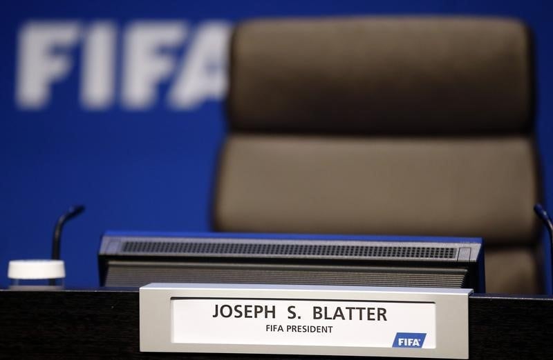 Londres evoque un boycott si sepp blatter ne quitte pas la fifa