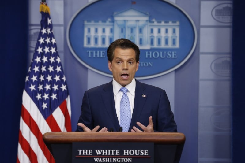 Le nouveau "dircom" de trump cordial avec la presse