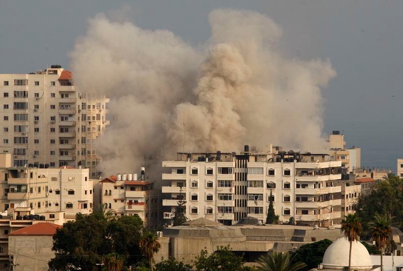 Israël poursuit le pilonnage de Gaza, Kerry cherche une trêve