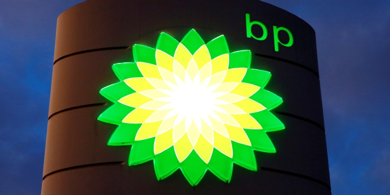 Les pétrolières BP et Shell ont plongé respectivement de 20% et 14%.