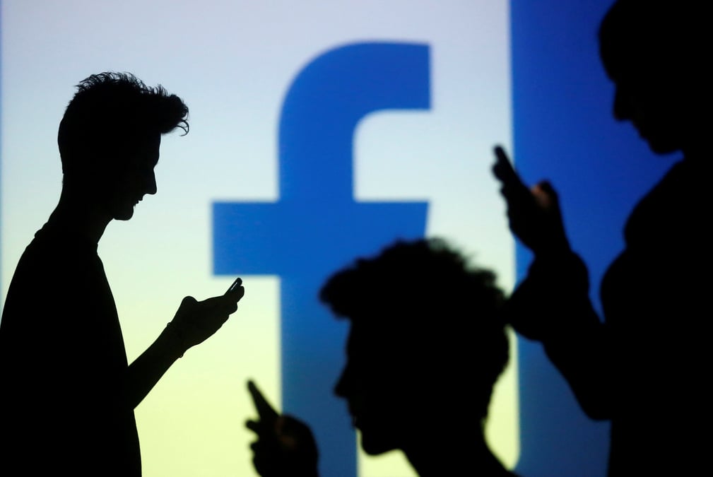 Facebook bat le consensus au 1er trimestre, porte par ses revenus publicitaires