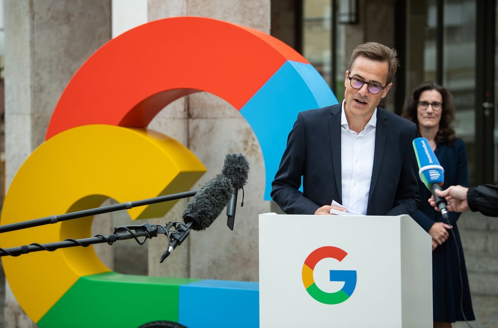 Google, Philipp Justus