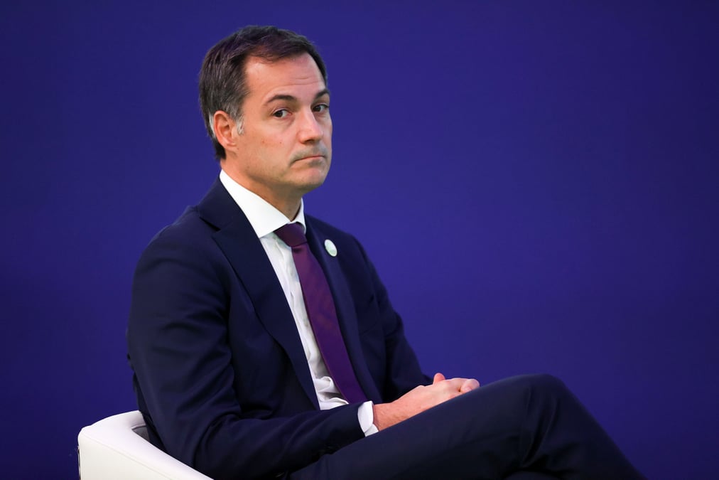 Coronavirus: le premier ministre belge place en quarantaine