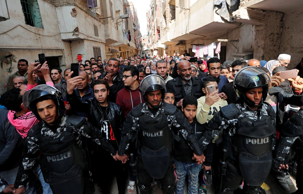 Trois policiers egyptiens victimes d'une explosion au caire