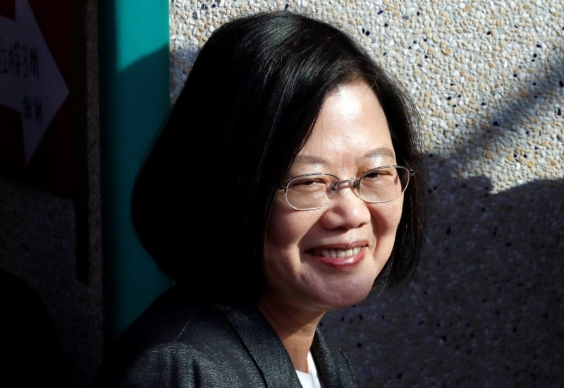 Un navire us envoye dans le detroit de taiwan