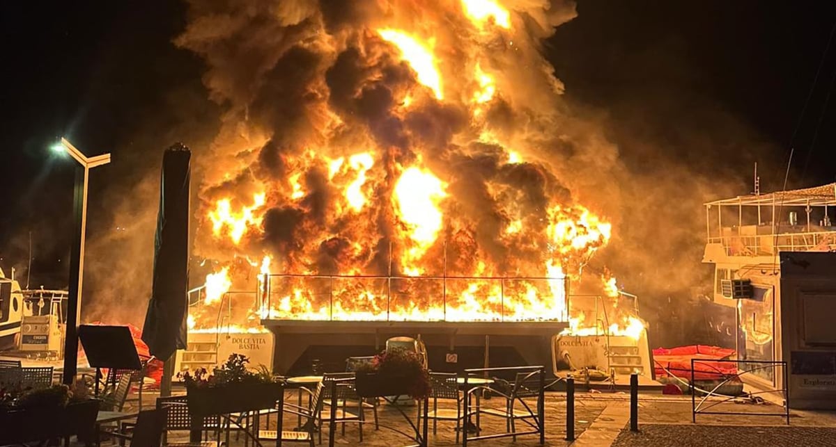 En Corse, les incendies criminels visant des bateaux de promenade maritime se sont multipliés au cours des derniers mois.