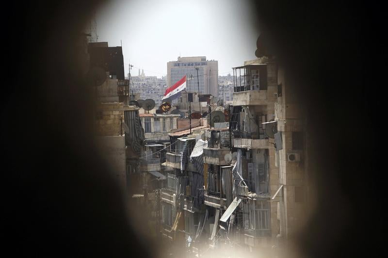 Une douzaine de mineurs français combattent en Syrie, dit Valls