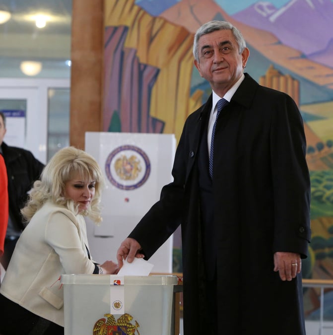 Les armeniens appeles a elire un parlement renforce