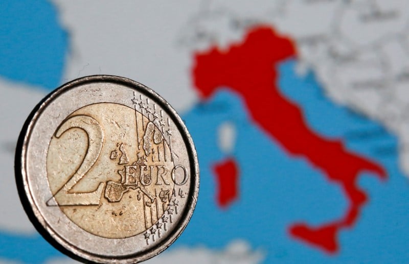 L'italie cherche a rassurer la zone euro, qui demande le respect des regles budgetaires